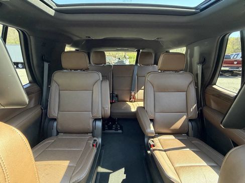 Used 2021 Chevrolet Tahoe High Country w/ Premium Package AWD/4WD image 39