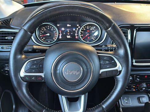 Used 2018 Jeep Compass Limited w/ Safe & Security Group FWD image 17