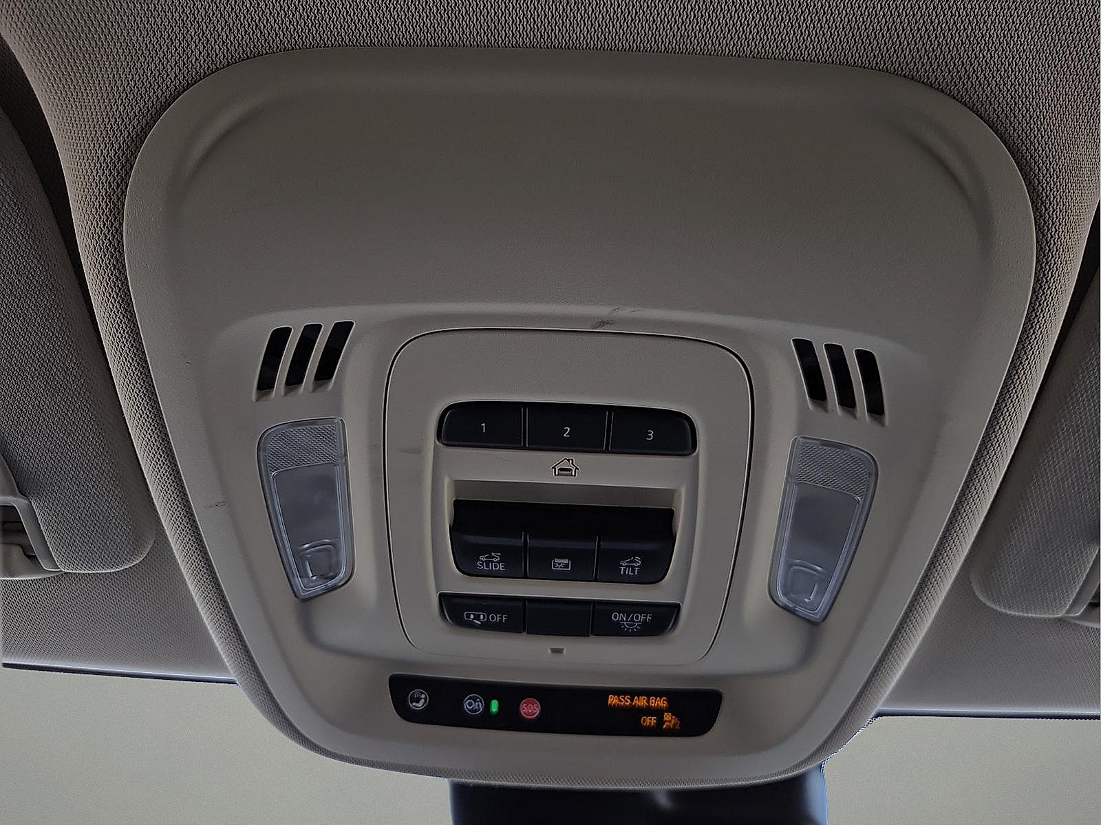 Used 2022 Buick Envision Essence w/ Technology Package I AWD/4WD image 21
