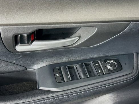 Certified 2024 Toyota Grand Highlander XLE image 17