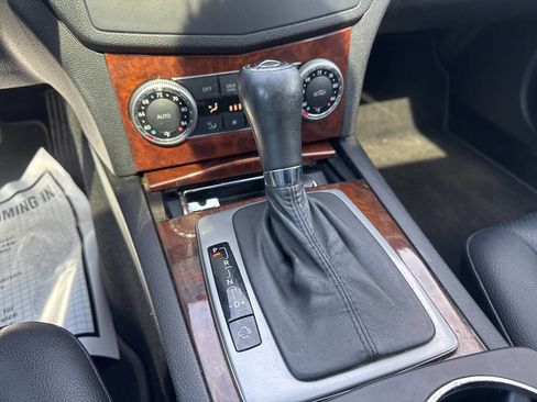 Used 2009 Mercedes-Benz C 300 4MATIC Sedan image 16