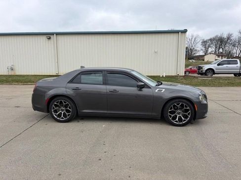 Used 2016 Chrysler 300 S RWD image 2