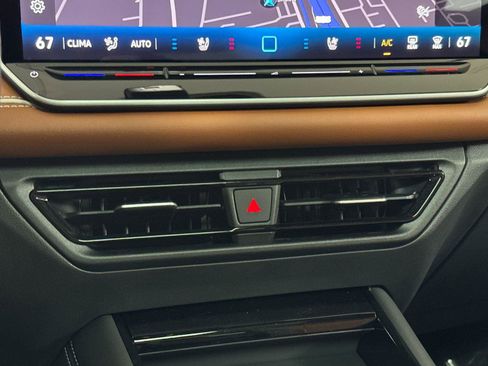 New 2026 Volkswagen Tiguan SEL R-Line AWD/4WD image 20