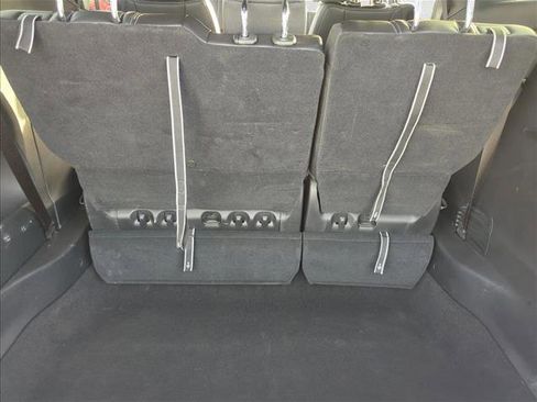 Used 2024 Chrysler Pacifica Touring-L w/ S Appearance Package image 5