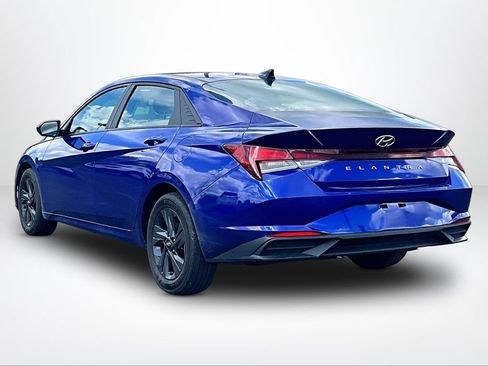 Used 2023 Hyundai Elantra SEL w/ Cargo Package FWD image 11