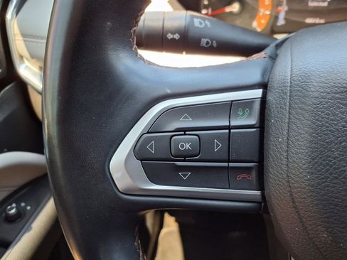 Used 2022 Jeep Compass Limited AWD/4WD image 32