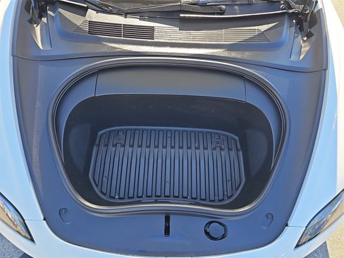 Used 2024 Tesla Model 3 Long Range image 32