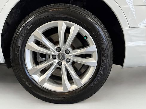 Used 2017 Audi Q7 3.0T Premium image 30