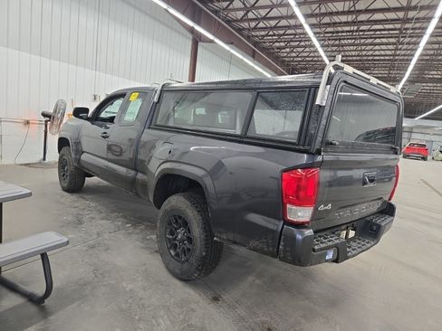 Used 2016 Toyota Tacoma SR w/ SR Convenience Package AWD/4WD image 7