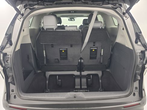 Used 2024 Toyota Sienna XLE image 17