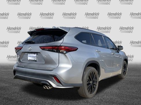 Used 2023 Toyota Highlander XSE image 10