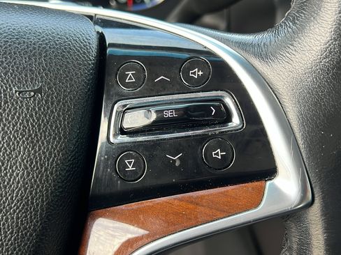 Used 2017 Cadillac Escalade Premium Luxury image 30