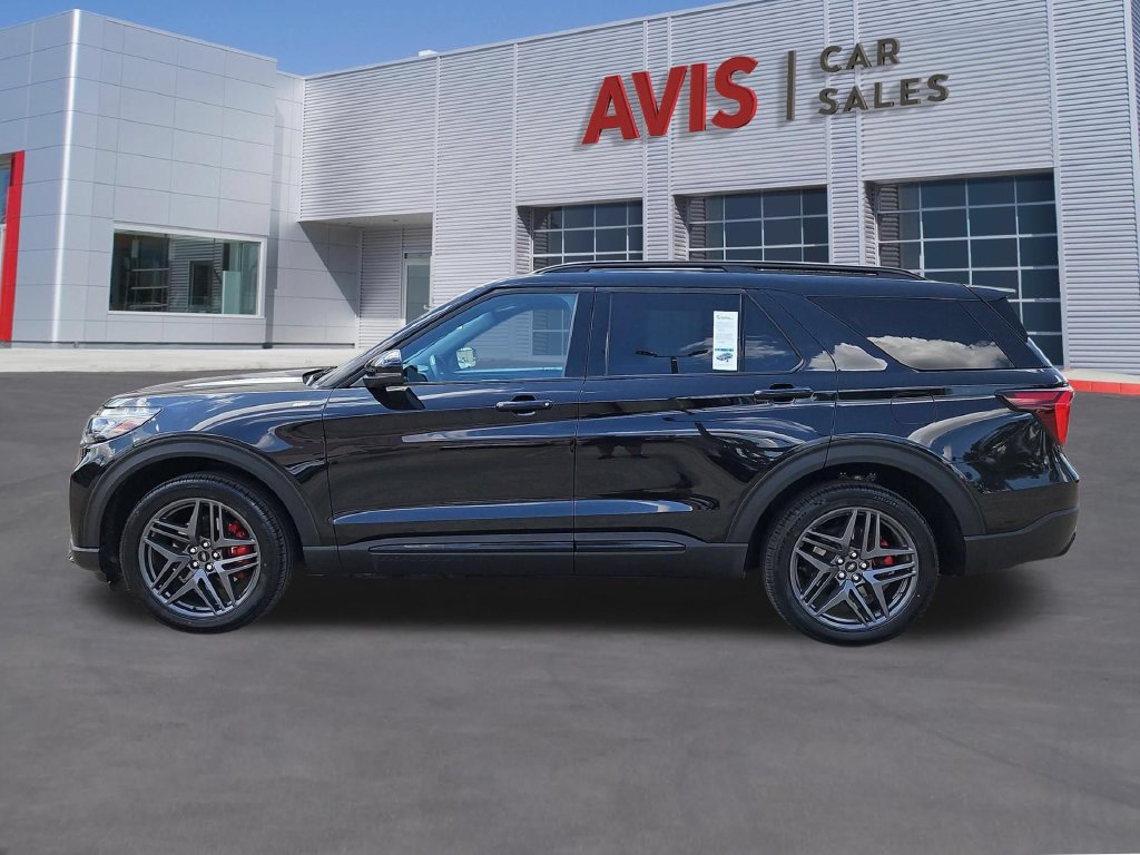Used 2025 Ford Explorer ST-Line w/ ST-Line Street Pack AWD/4WD image 10