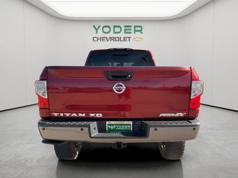 Used 2017 Nissan Titan PRO-4X w/ Pro-4x Convenience Package AWD/4WD image 8
