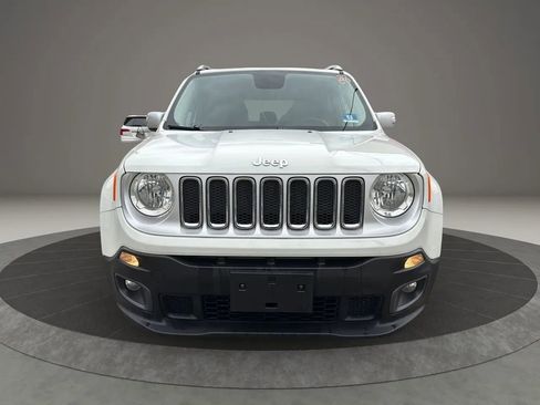 Used 2016 Jeep Renegade Limited image 2