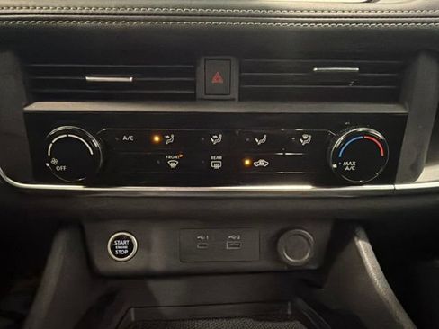 Used 2023 Nissan Rogue S AWD/4WD image 26