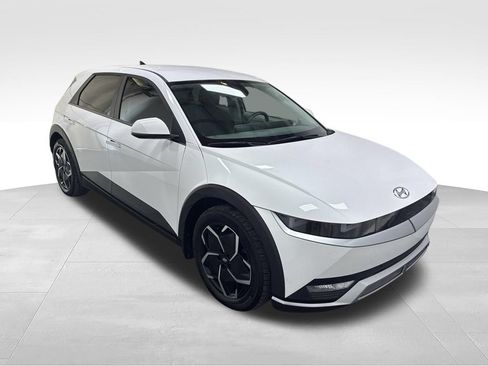 Used 2024 Hyundai Ioniq 5 SEL RWD image 3