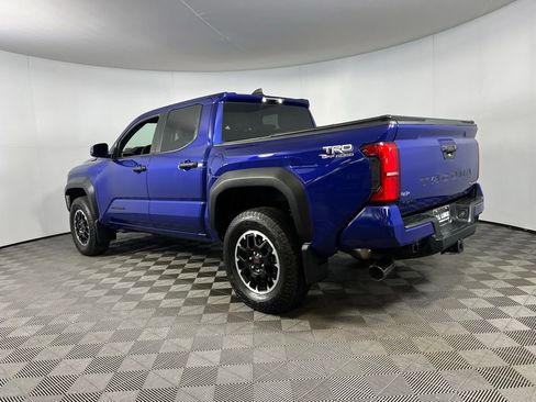 Used 2025 Toyota Tacoma TRD Off-Road image 9