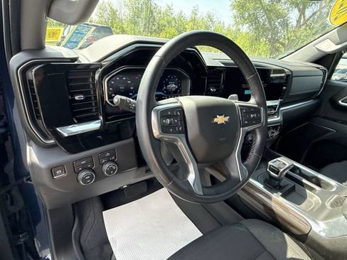 Used 2022 Chevrolet Silverado 1500 LT AWD/4WD image 10