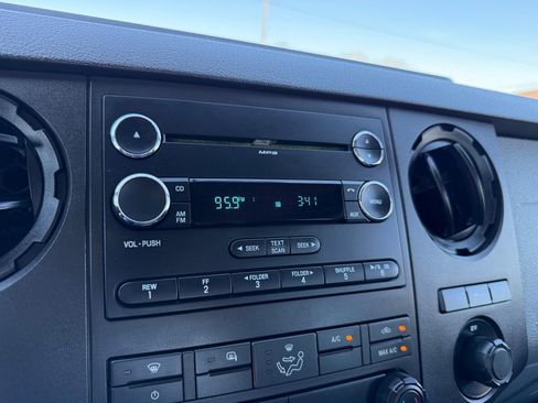 Used 2011 Ford F250 XL w/ PWR Equipment Group AWD/4WD image 32
