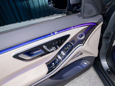 Certified 2023 Mercedes-Benz S 500 4MATIC image 9