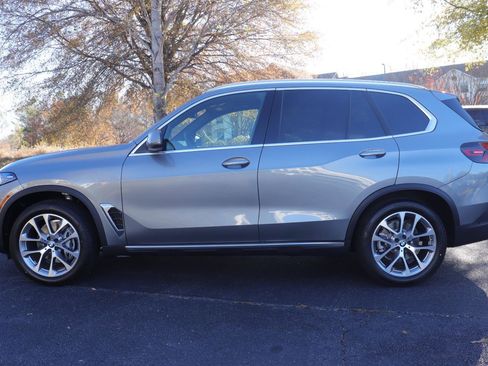 New 2026 BMW X5 xDrive40i w/ Premium Package image 4