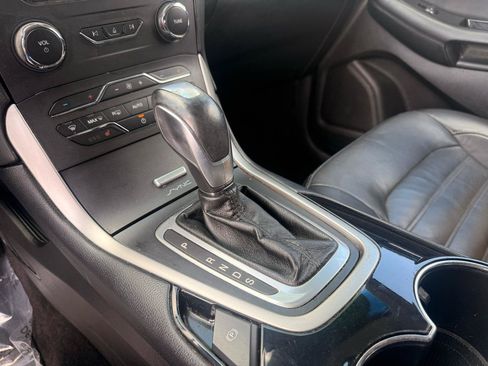 Used 2016 Ford Edge SEL w/ Equipment Group 201A AWD/4WD image 11