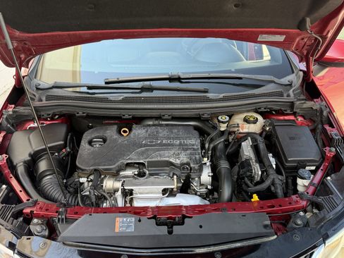 Used 2017 Chevrolet Cruze Premier FWD image 39