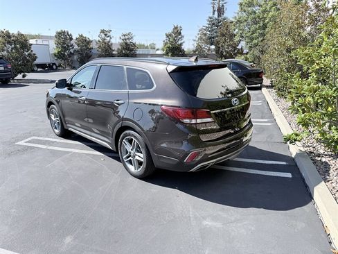 Used 2017 Hyundai Santa Fe Limited w/ Cargo Package FWD image 6
