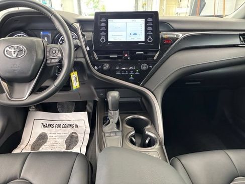 Used 2024 Toyota Camry SE w/ Cold Weather Package FWD image 11