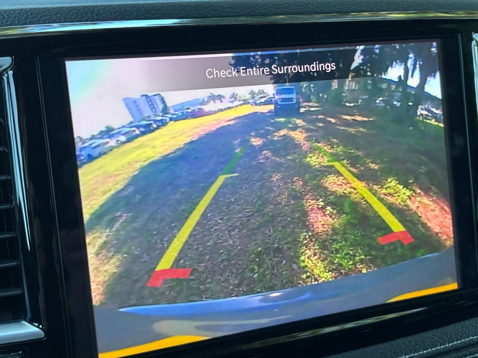 Used 2025 Chrysler Pacifica Limited FWD image 26