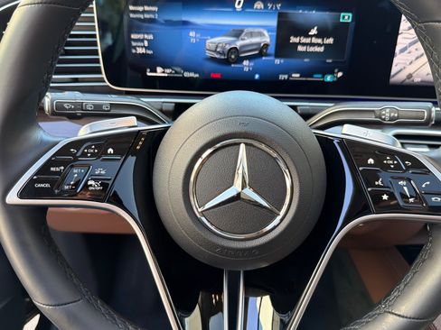 Used 2026 Mercedes-Benz GLS 450 4MATIC image 24
