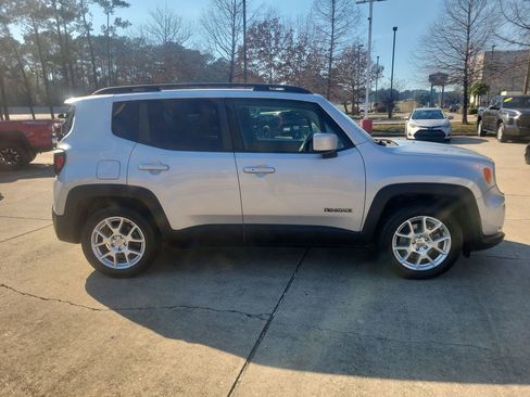 Used 2020 Jeep Renegade Latitude image 8