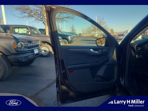 Used 2023 Ford Escape Active w/ Tech Pack #2 image 13