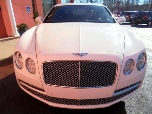 Used 2016 Bentley Flying Spur V8 image 30