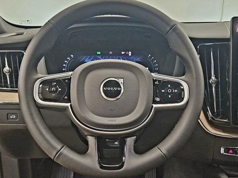 New 2026 Volvo XC60 B5 Plus w/ Protection Package Premier AWD/4WD image 41