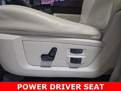 Used 2015 RAM 1500 Laramie w/ Convenience Group image 16