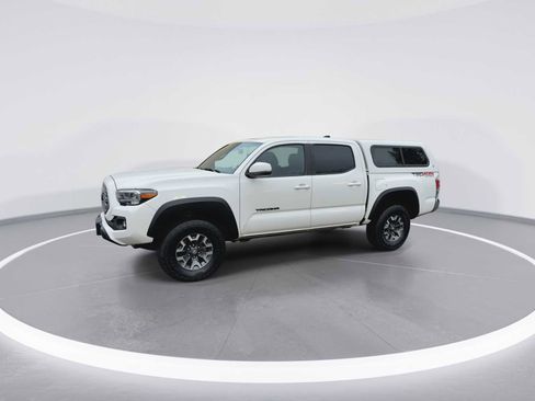 Certified 2023 Toyota Tacoma TRD Off-Road image 4