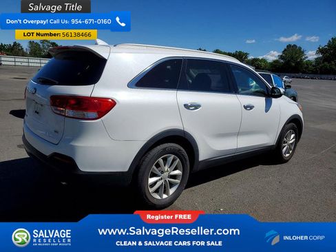 Used 2018 Kia Sorento FWD image 4