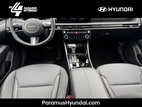 New 2026 Hyundai Tucson SEL image 1