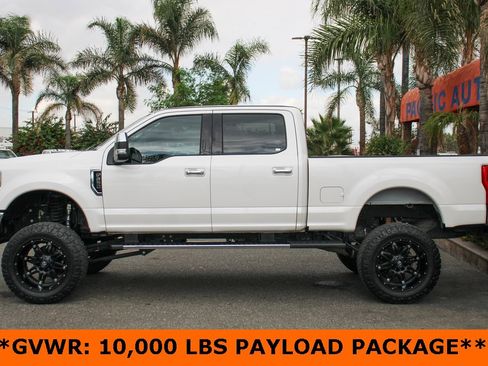 Used 2019 Ford F250 Lariat w/ Chrome Package image 5