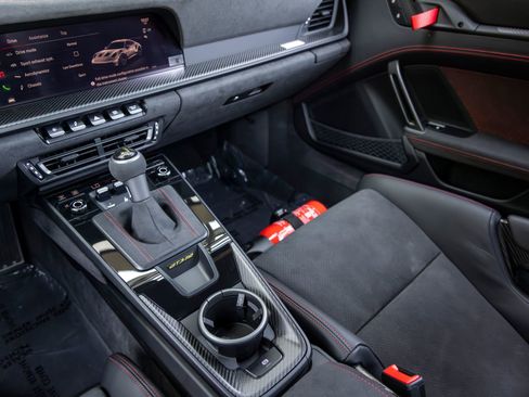 Certified 2025 Porsche 911 GT3 RS RWD image 60