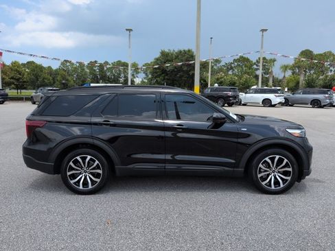 Used 2024 Ford Explorer ST-Line w/ Class IV Trailer Tow Package RWD image 4