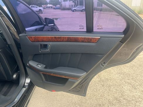 Used 2010 Mercedes-Benz E 350 Sedan image 18