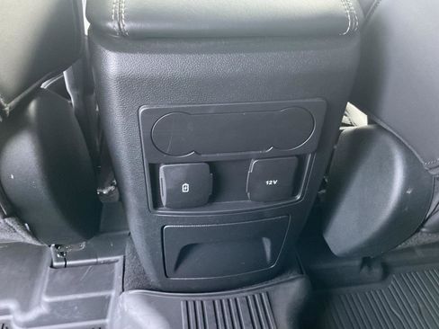 Used 2023 Ford Explorer XLT w/ Equipment Group 202A image 23