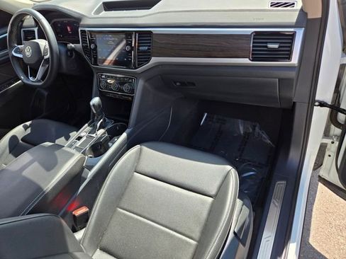 Used 2023 Volkswagen Atlas SE FWD image 24