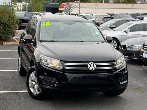 Used 2016 Volkswagen Tiguan S FWD image 1