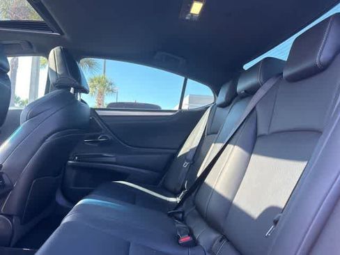 Used 2019 Lexus ES 350 F Sport w/ Accessory Package 2 FWD image 10