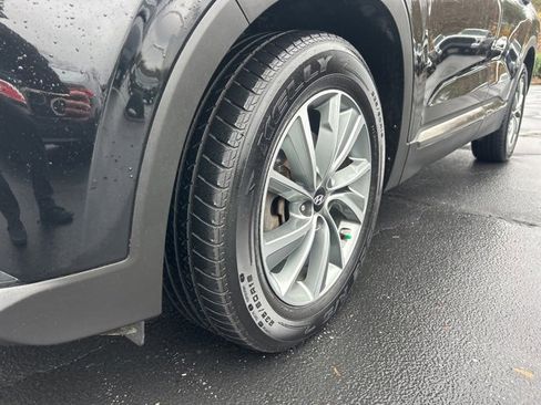 Used 2019 Hyundai Santa Fe SEL image 11