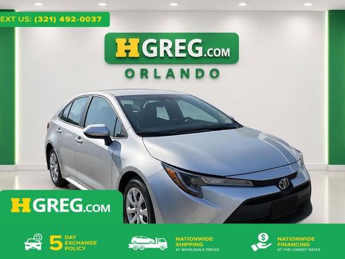 Used 2025 Toyota Corolla LE FWD image 1